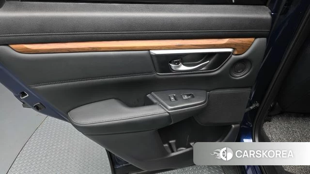 Honda CR-V 5th generation id 4223606 из Кореи 17