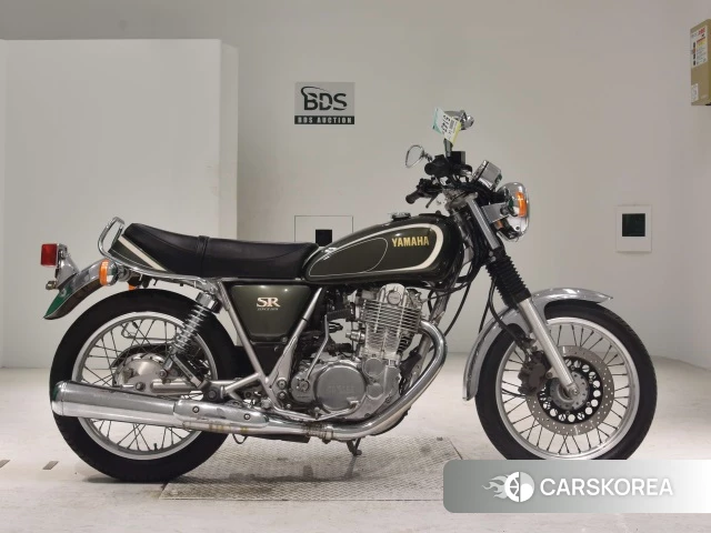 Проданный Yamaha SR 400 2014 из Японии