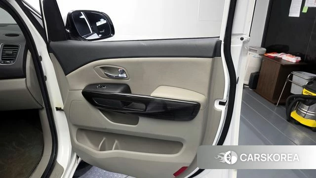 Kia The New Carnival id 4371694 из Кореи 17
