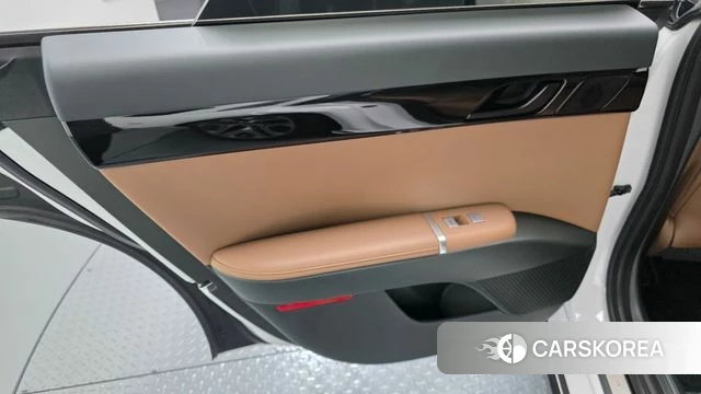 Hyundai Grandeur (GN7) id 4329906 из Кореи 17