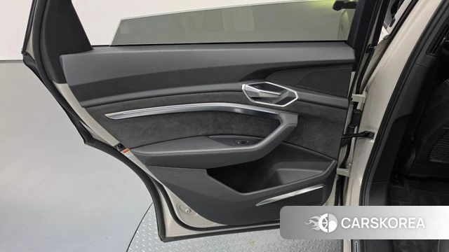 Audi e-Tron id 4736922 из Кореи 17