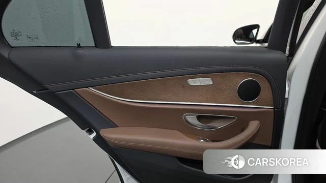 Mercedes-Benz E-Class W213 id 4750396 из Кореи 17
