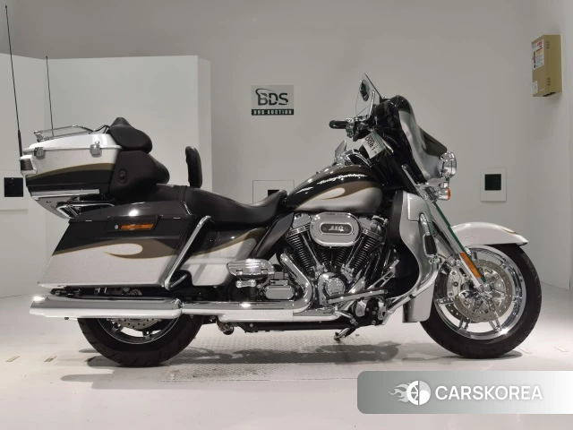 Проданный Harley-Davidson Electra Glide FLHTCUSE1800 CVO 2012 из Японии