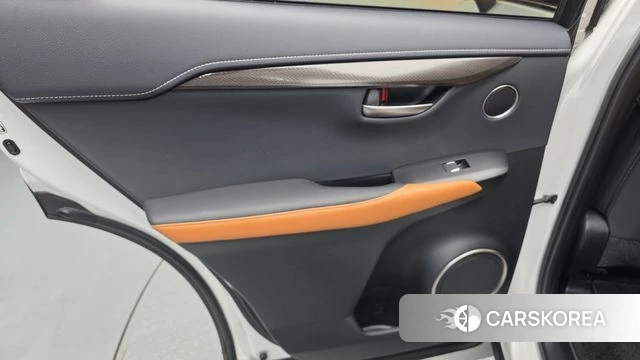 Lexus NX300h id 4251089 из Кореи 17