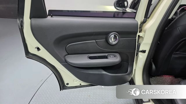 Mini Cooper Clubman id 4339808 из Кореи 17