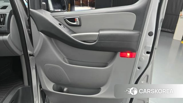 Hyundai The New Grand Starex id 4689364 из Кореи 17