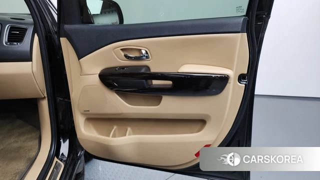 Kia The New Carnival id 4605356 из Кореи 17