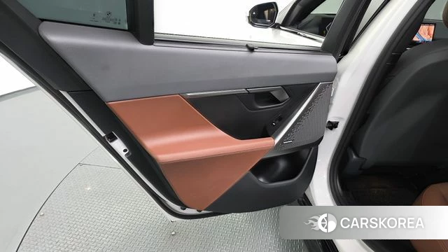 BMW 5 Series (G60) id 4639935 из Кореи 17