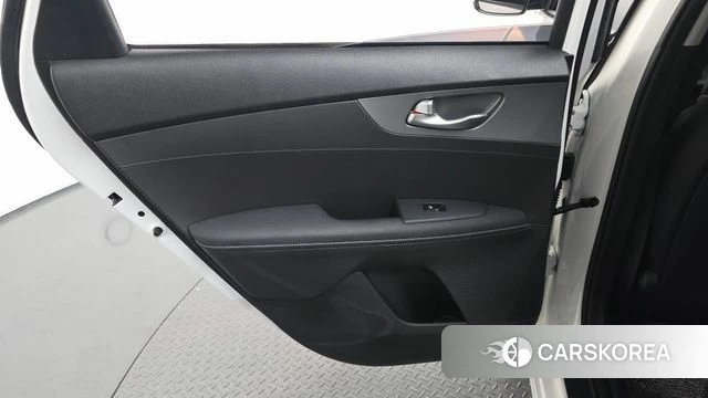 Kia Come New K3 id 4551384 из Кореи 17