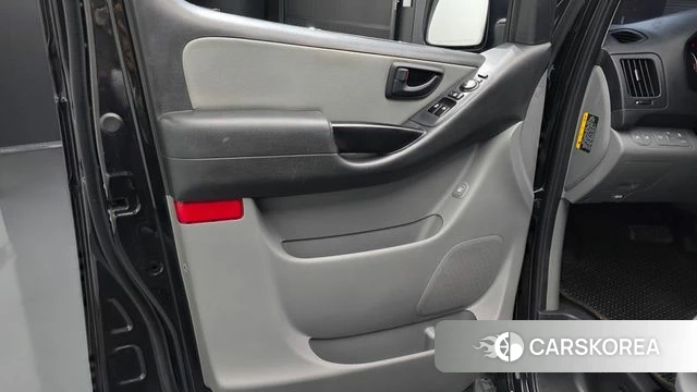 Hyundai The New Grand Starex id 4930811 из Кореи 17