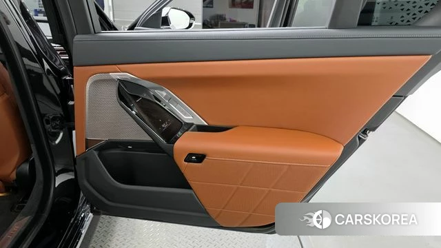 BMW 7 Series (G70) id 4222505 из Кореи 17