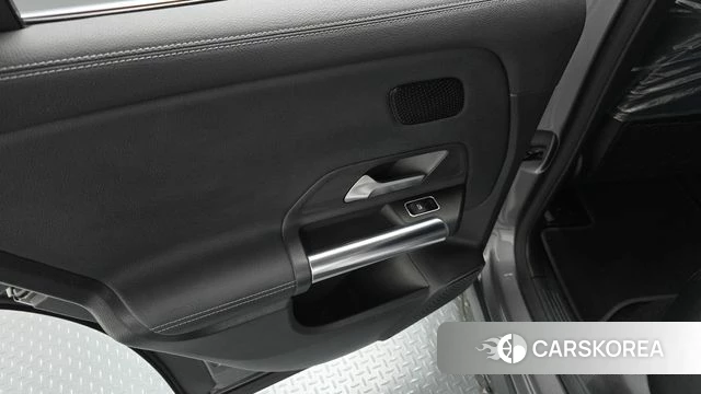 Mercedes-Benz EQA H243 id 4784466 из Кореи 17