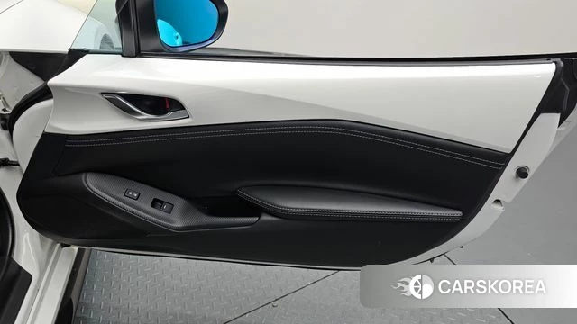 Mazda MX-5 MIATA id 4376761 из Кореи 17