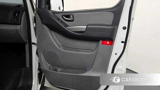 Hyundai The New Grand Starex id 4525720 из Кореи 17