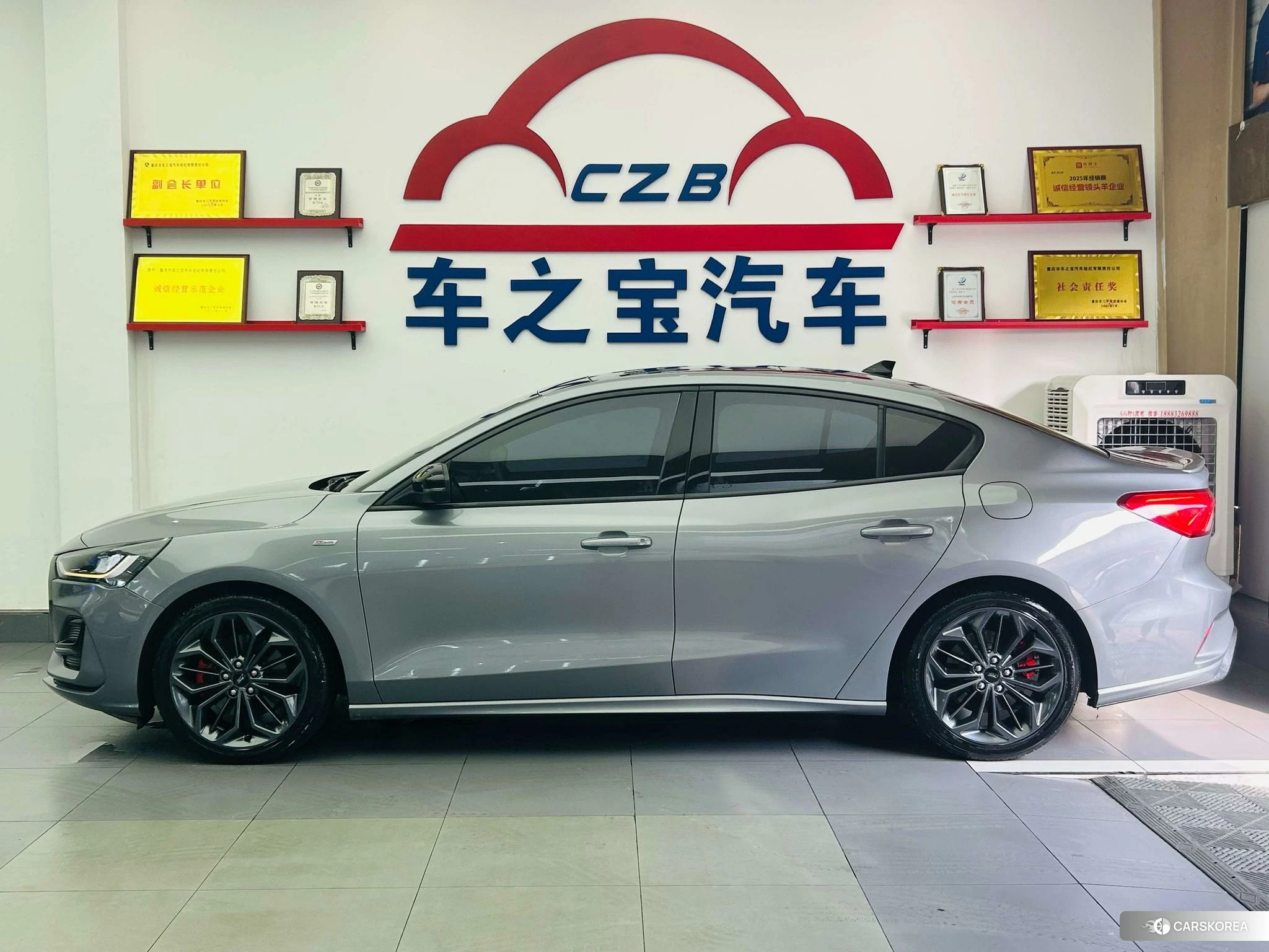 Ford Fox id 4406123 из Китая 17