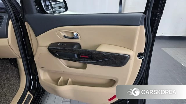 Kia The New Carnival id 4698528 из Кореи 17