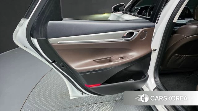 Hyundai The New Grandeur IG Hybrid id 4383850 из Кореи 17