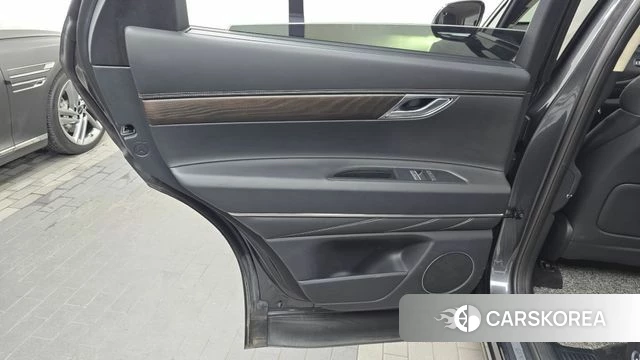 Genesis GV80 id 4556840 из Кореи 17