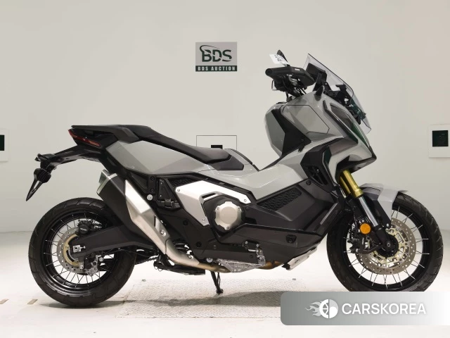 Проданный Honda X-ADV 750 2023 из Японии, фото 2