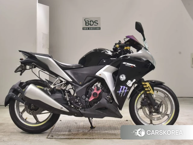 Проданный Honda CBR250R 2011 из Японии
