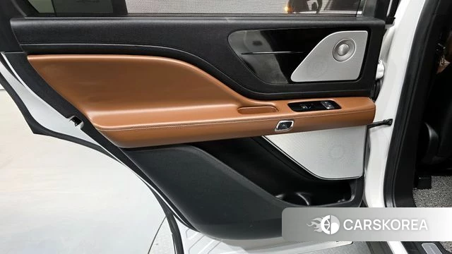 Lincoln Aviator 2nd generation id 4196151 из Кореи 17