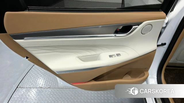 Hyundai The New Grandeur IG id 4195751 из Кореи 17