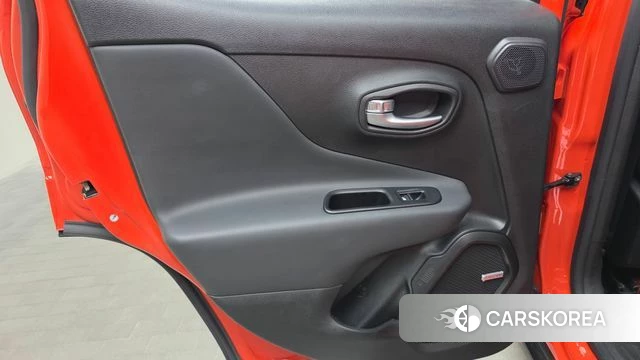 Jeep Renegade id 4501472 из Кореи 17