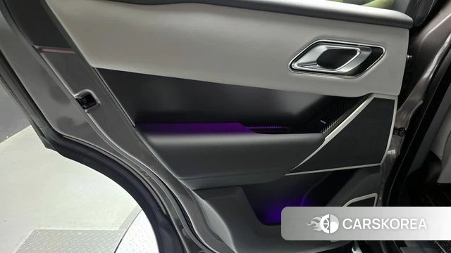 Land Rover Range Rover Velar id 4380997 из Кореи 17