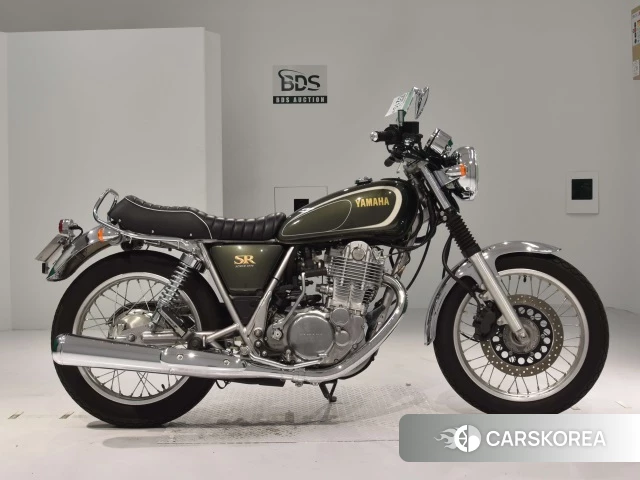Проданный Yamaha SR 400 2014 из Японии