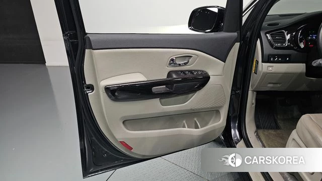 Kia The New Carnival id 4765097 из Кореи 17
