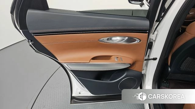 Genesis GV70 id 4281632 из Кореи 17