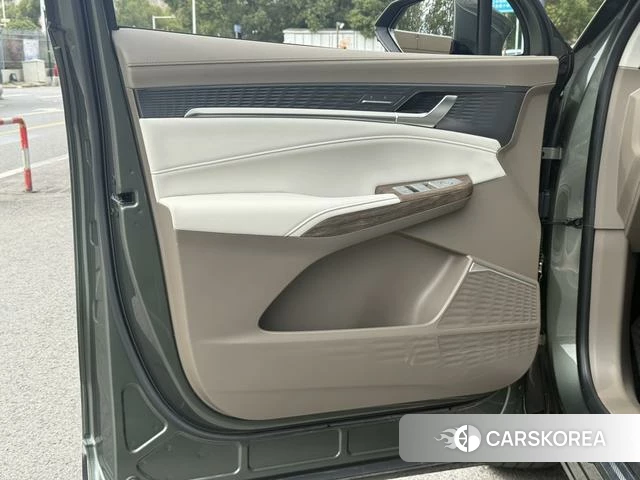 Roewe RX9 id 4242434 из Китая 17