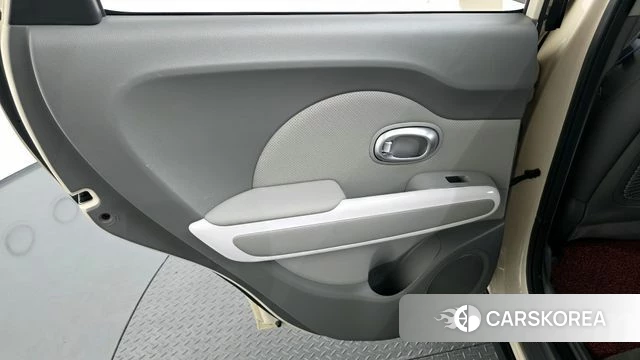Kia Soul EV id 4378018 из Кореи 17