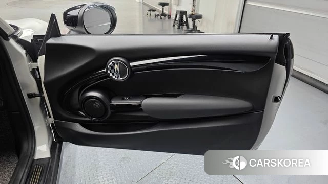 Mini Cooper S Convertible id 4739983 из Кореи 17