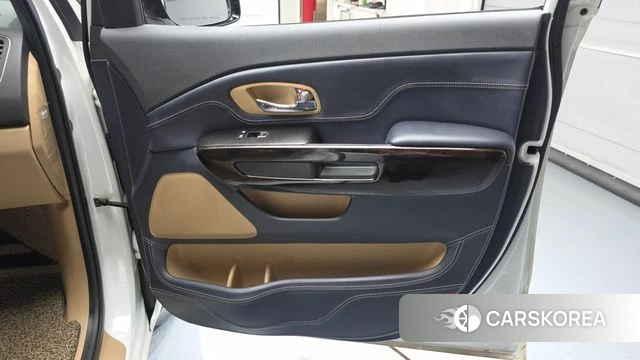 Kia The New Carnival id 4543122 из Кореи 17