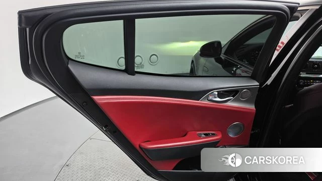 Kia Stinger id 4759809 из Кореи 17