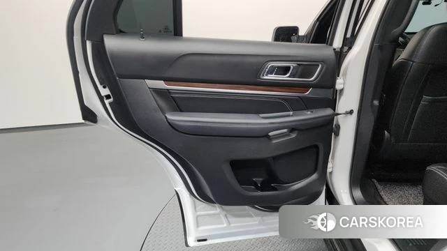 Ford Explorer id 4310998 из Кореи 17