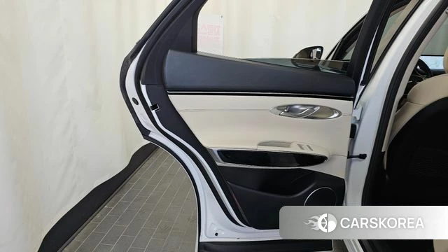 Genesis GV70 id 4899672 из Кореи 17