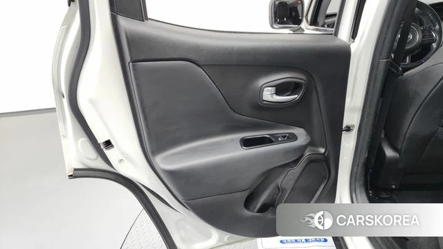 Jeep Renegade id 4250914 из Кореи 17