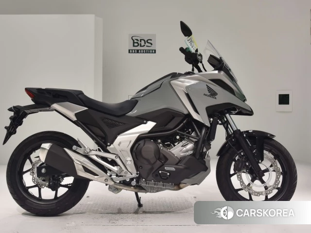 Проданный Honda NC750X DCT 2023 из Японии