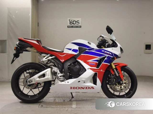 Проданный Honda CBR600RR 2017 из Японии