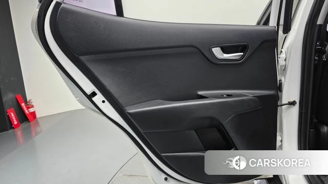 Kia Stonic id 4520651 из Кореи 17