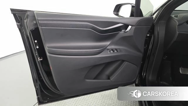 Tesla Model X id 4693816 из Кореи 17