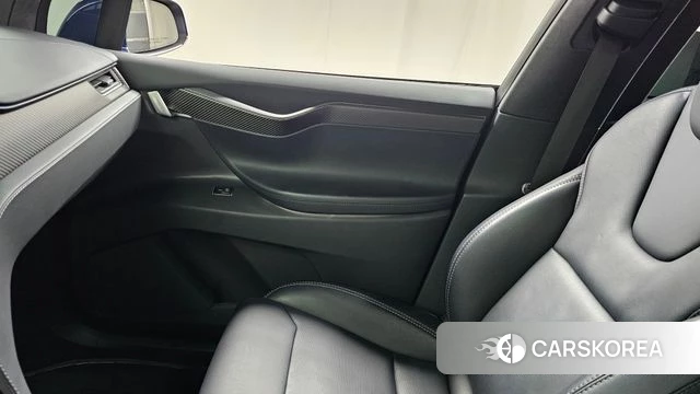 Tesla Model X id 4568401 из Кореи 17