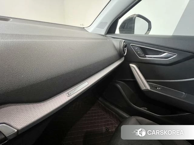 Audi Q2L id 4291518 из Китая 17