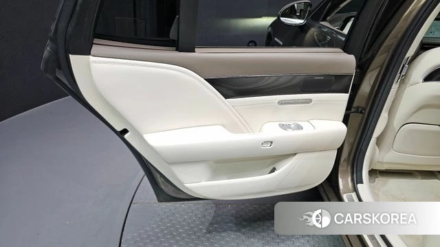 Genesis G90 (RS4) id 4475740 из Кореи 17