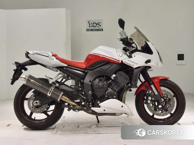 Проданный Yamaha FZ1 FEATHER 2010 из Японии
