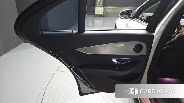 Mercedes-Benz E-Class W213 id 4647856 из Кореи 17