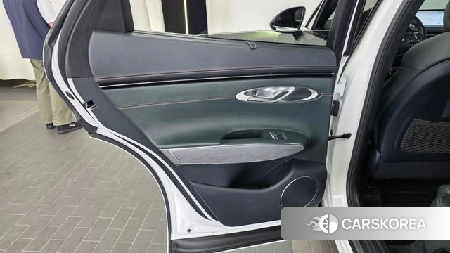 Genesis GV70 id 4428375 из Кореи 17
