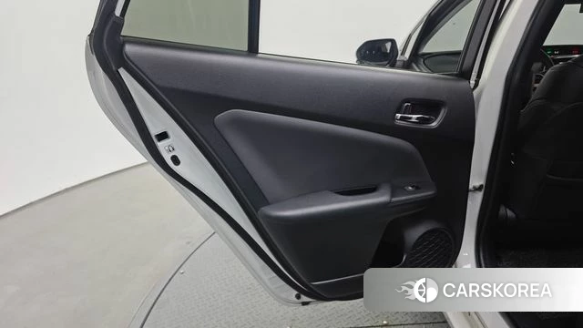 Toyota Prius 4th Generation id 4543643 из Кореи 17